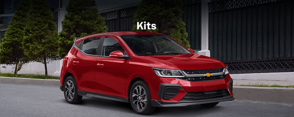 Nuevo auto compacto Chevrolet Aveo Hatchback 2025 con smartphone integration y pantalla de 8 pulgadas, monovolúmen 4 puertas